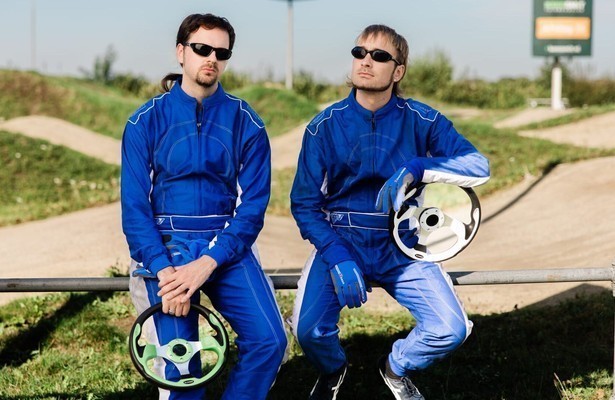 Yannick van de Velde en Tom van Kalmthout voor Rundfunk: Schwalbe