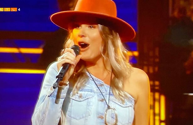 Jorieke in The Headliner