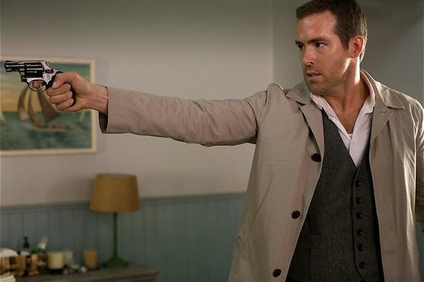 Ben Kingsley kruipt in het lichaam van Ryan Reynolds