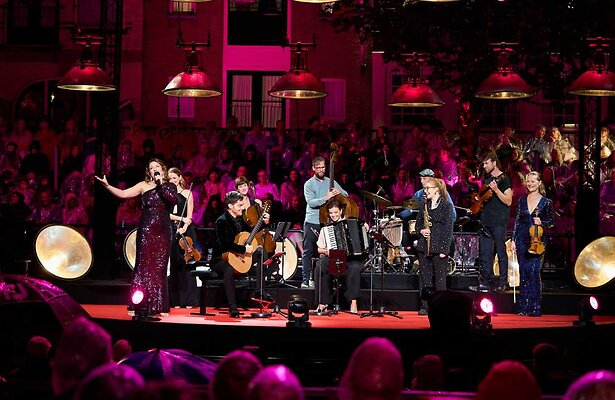 Maria Fiselier tijdens Prinsengrachtconcert