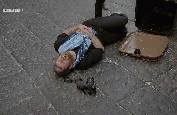 Stefan Jurriens na val in Het Perfecte Plaatje Op Reis.