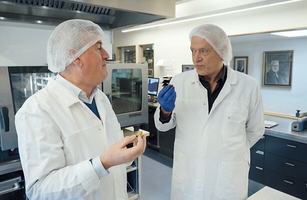 Stefan Stasse voor Keuringsdienst van Waarde