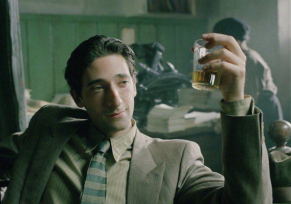 Adrien Brody duikt onder