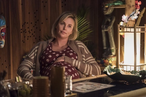 Charlize Theron heeft hulp nodig