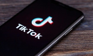 Tik Tok, un réseau sous influence