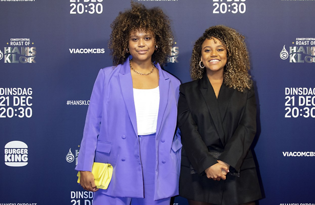 Talisia Misiedjan samen met zusje Quinty Misiedjan.