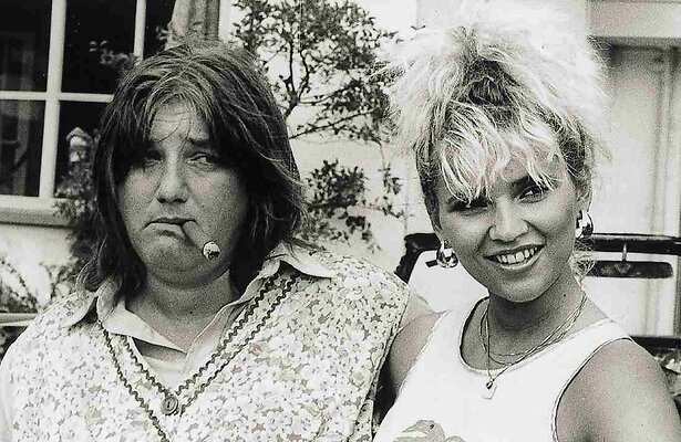 Tatjana Simic en Nelly Frijda voor Flodder