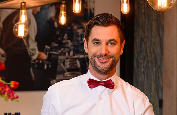 Victor Abeln (First Dates)