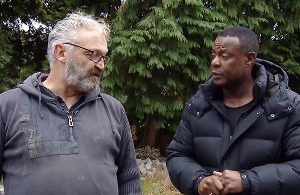 Walter en John Williams in Help, Mijn Man Is Klusser