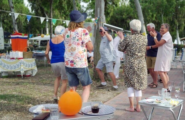 Still uit We Zijn Er Bijna!