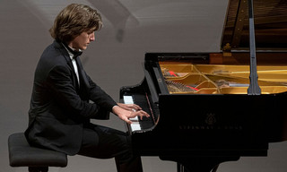 Yoav Levanon : Clara Schumann, Robert Schumann, Rachmaninov