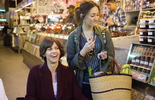 Hilary Swank en Emmy Rossum in You're Not You