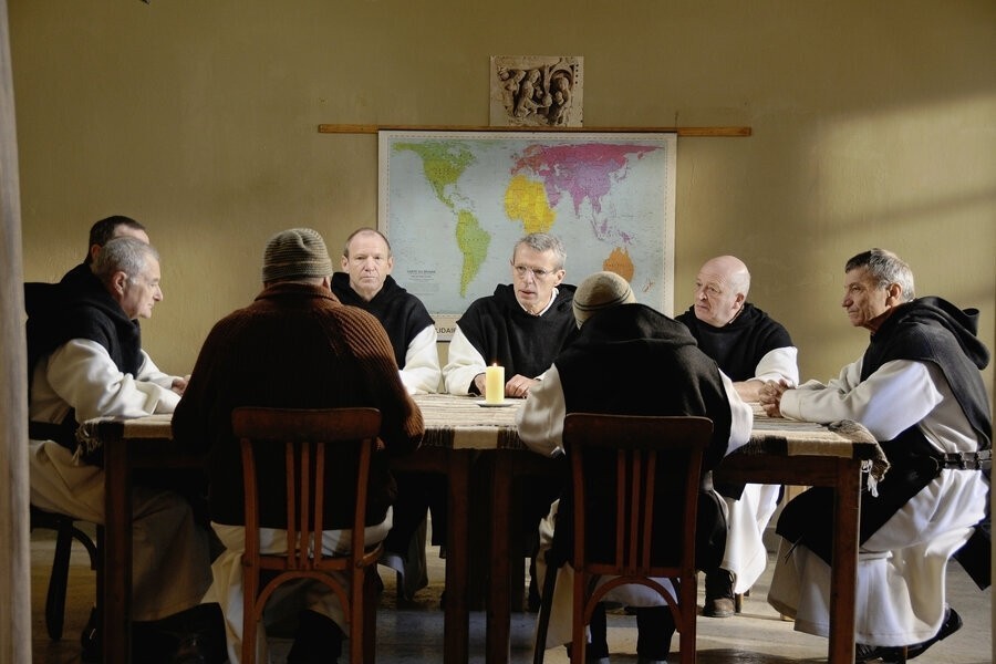Des hommes et des dieux