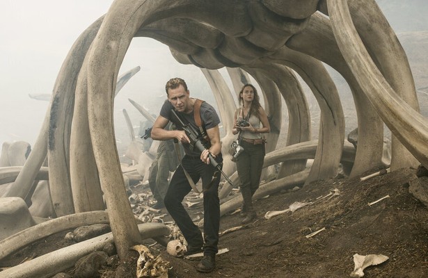 Tom Hiddleston en Brie Larson in Kong: Skull Island