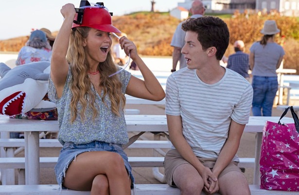 Jennifer Lawrence en Andrew Barth Feldman in No Hard Feelings