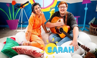 Sarah zingt
