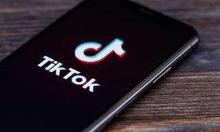 Tik Tok, un réseau sous influence