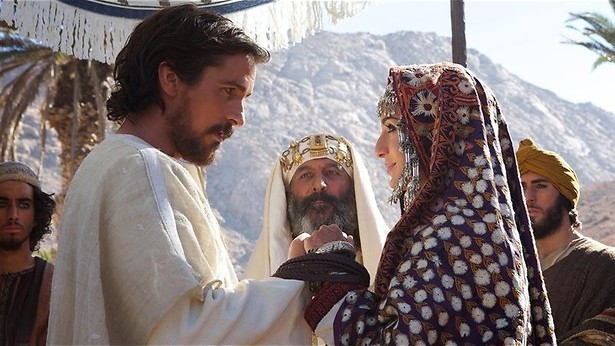 Christian Bale is Mozes