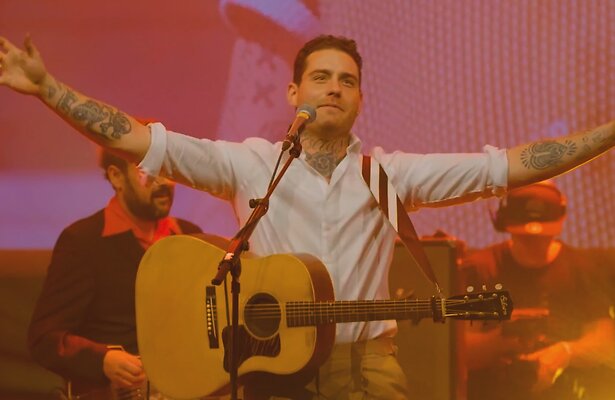 Douwe Bob