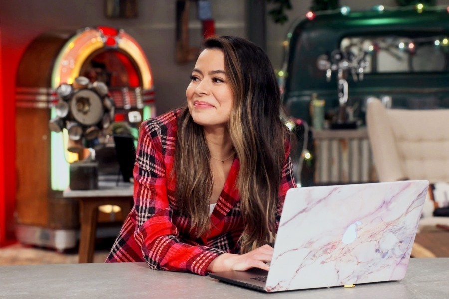 iCarly (2021)