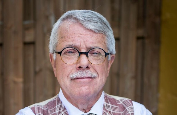 Mr. Frank Visser