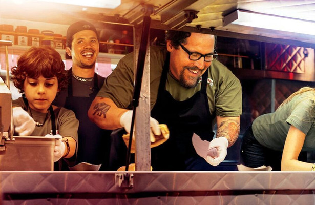Jon Favreau met medespelers in Chef