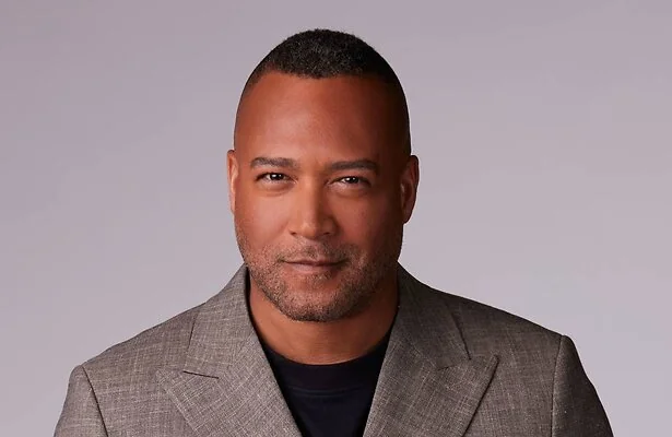 Everon Jackson Hooi als Bing in GTST.
