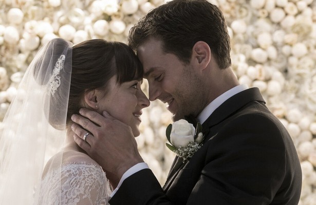 Dakota Johnson en en Jamie Dornan in Fifty Shades Freed