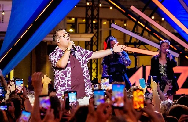 Rutger van Barneveld tijdens Muziekfeest op het Plein