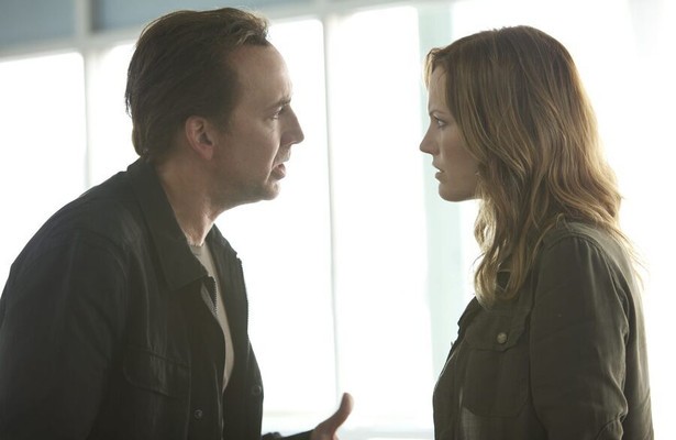Nicolas Cage en Malin Åkerman in Stolen