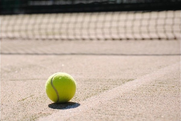 Wennen aan het gras op Eastbourne