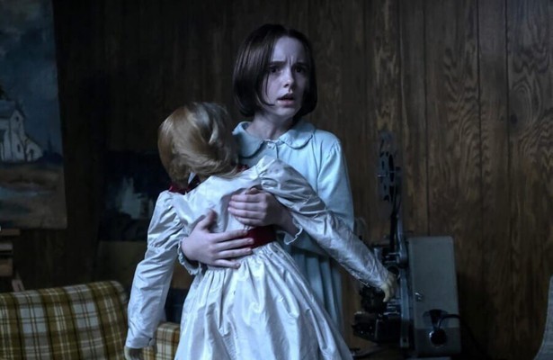 Mckenna Grace in Annabelle Comes Home