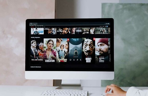 Waarom kijken we steeds minder televisie en steeds meer streaming op de pc?