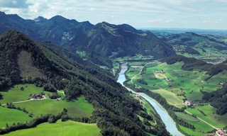 Zwischen Fels und Fluss