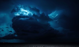 Blitze - Himmel unter Strom