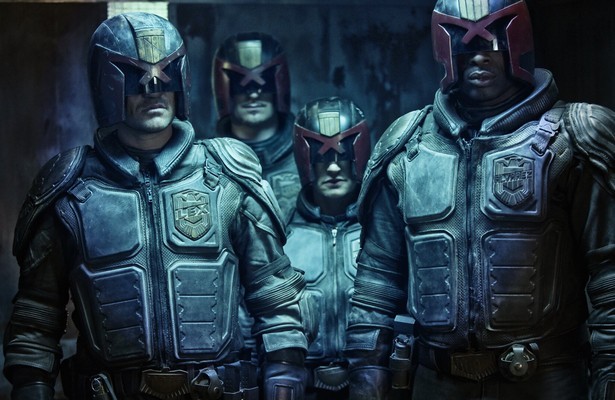 Karl Urban als Dredd in Dredd
