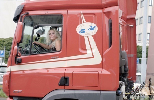 Meiden die rijden
