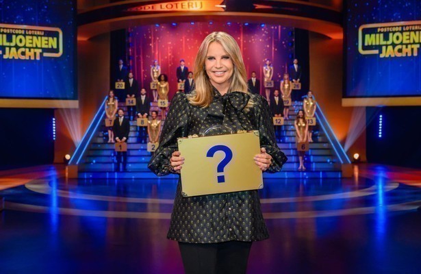 Linda de Mol voor Postcode Loterij Miljoenenjacht