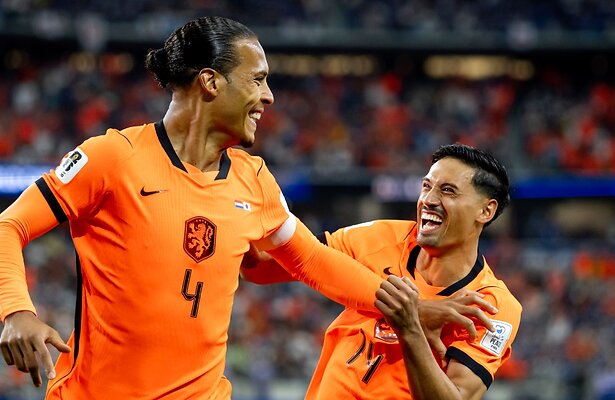 Virgil van Dijk en Tijjani Reijnders