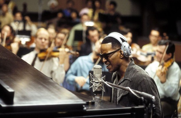 Jamie Foxx als Ray