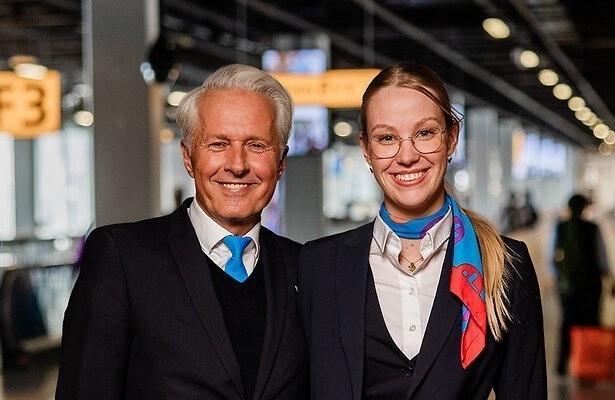 Ronald & Isabel (Schiphol Airport)