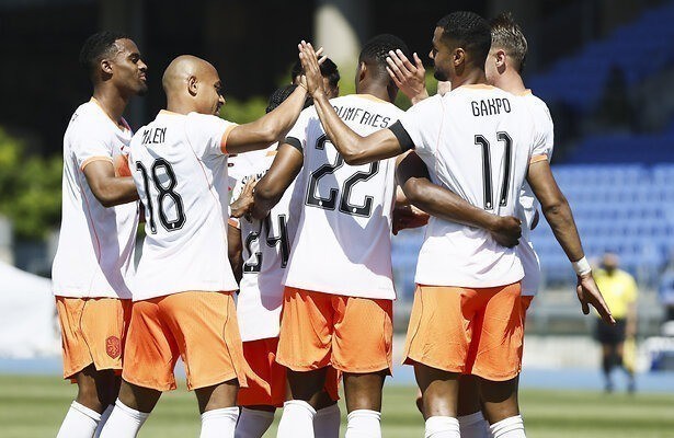 De TV van gisteren: Moeizame overwinning van het Nederlands elftal trekt bijna 1,5 miljoen kijkers