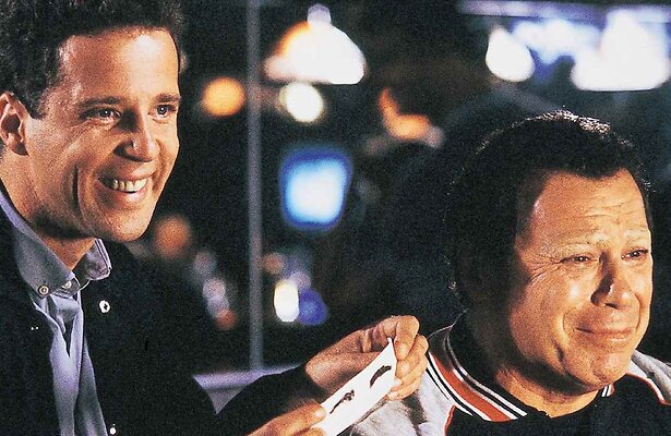 Steve Guttenberg en Art Metrano in Police Academy 3: Back in Training