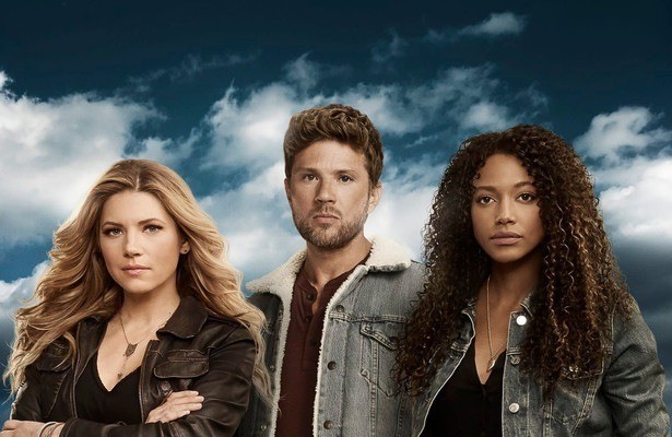 Katheryn Winnick als Jenny Hoyt, Ryan Phillippe als Cody Hoyt en Kylie Bunbury als Cassie Dewell
