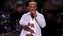 Bizzey zet de toon in Beste Zangers met cover van 'sexy' nummer Clouseau: 'Goud'