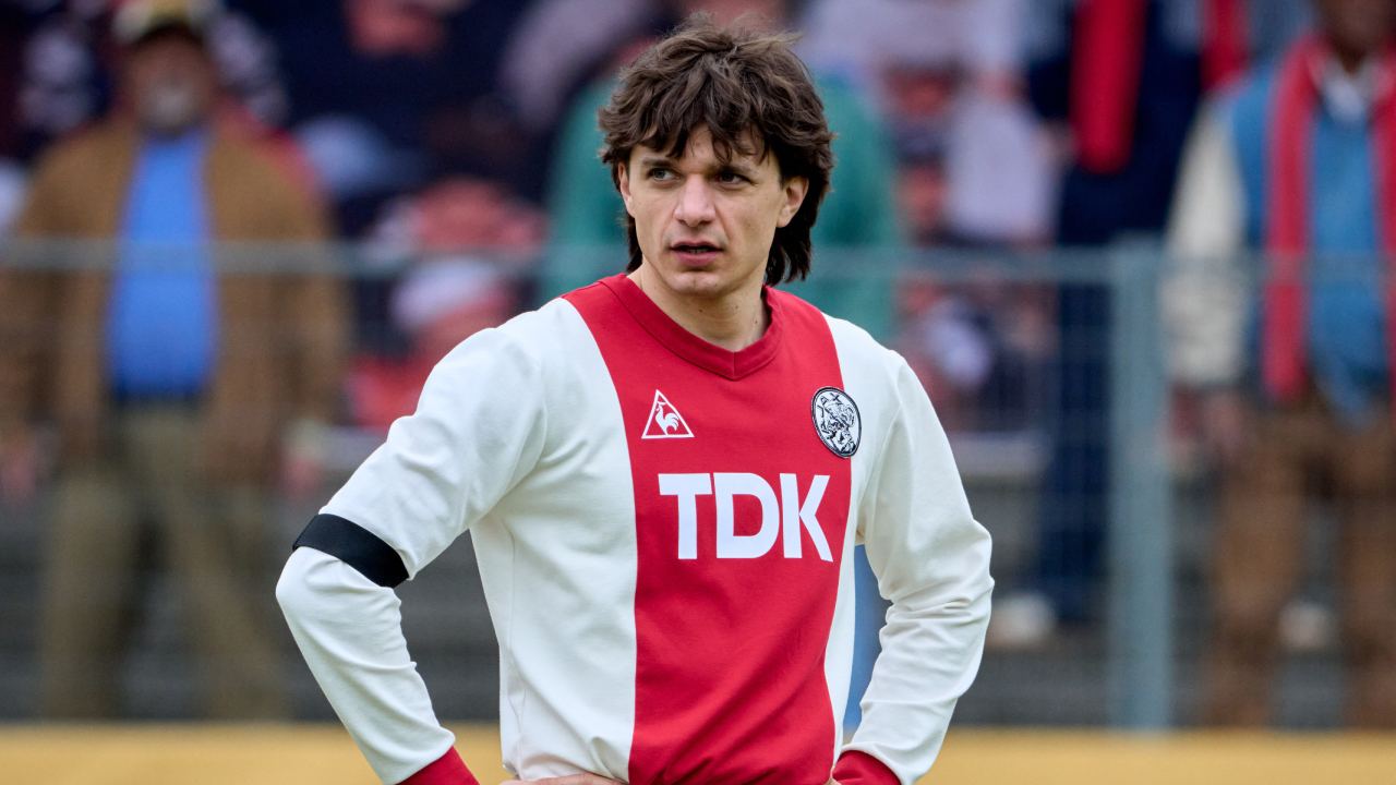 Chris Peters als Marco van Basten