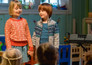 Casper en Emma maken theater