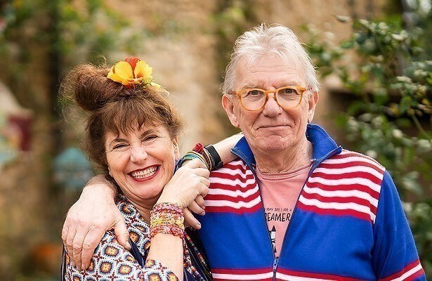 Debbie & Paul (Daar Gaan Ze Weer)