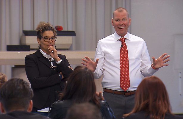 De TV van gisteren: 420.000 voor gekke laatste aflevering Dream School 
