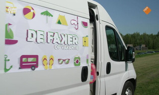 De faker op vakantie